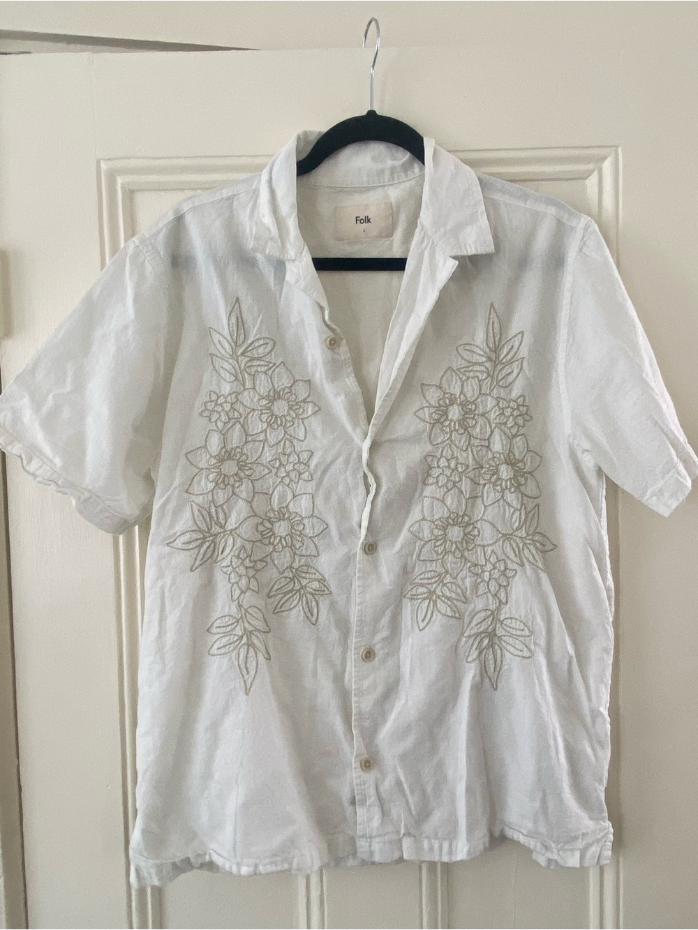 Folk White Short-Sleeve Button-Down with Floral Embroidery
